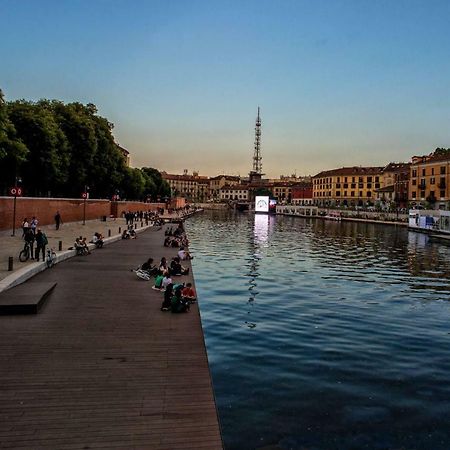 Paki Home Nel Cuore Dei Navigli Di Milano Zewnętrze zdjęcie