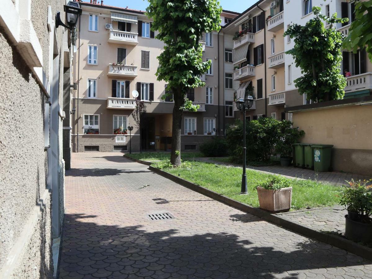 Paki Home Nel Cuore Dei Navigli Di Milano Zewnętrze zdjęcie