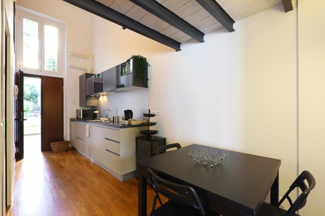 Paki Home Nel Cuore Dei Navigli Di Milano Zewnętrze zdjęcie